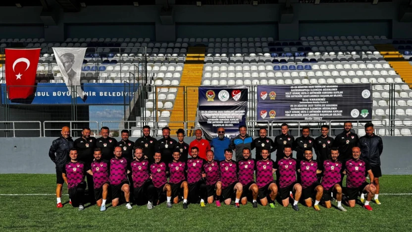 Silivrispor'un Efsane Kaptanı Yunus Yaşar Antrenörlük Belgesini Aldı