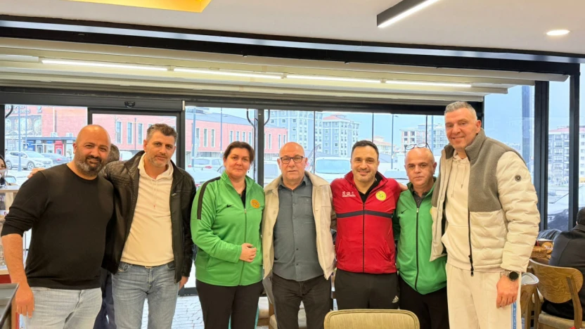 Silivrispor Yönetiminden Voleybol Takımına Moral Ziyareti